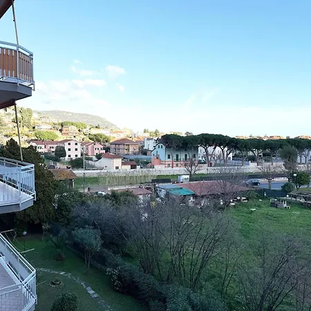 14 Minuti Da Mare E Centro - Relax E Vista Aperta Daire Pietra Ligure
